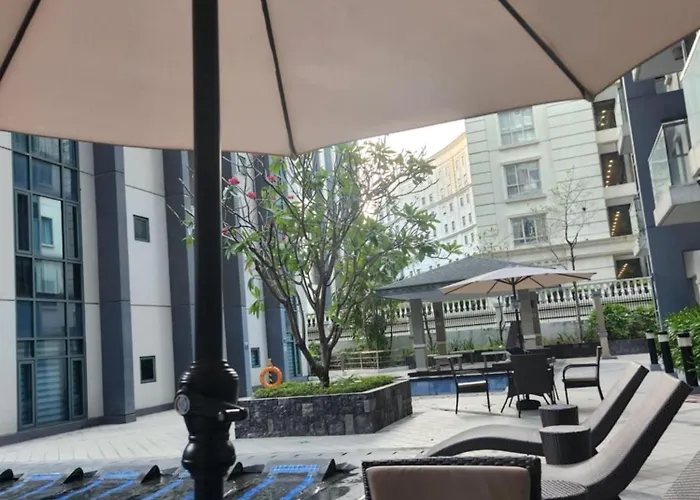 Staycation By Jem - Across Naia T3 In Newport Aparthotel Manila