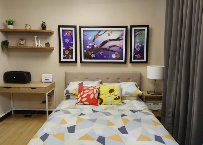 Staycation By Jem - Across Naia T3 In Newport Aparthotel