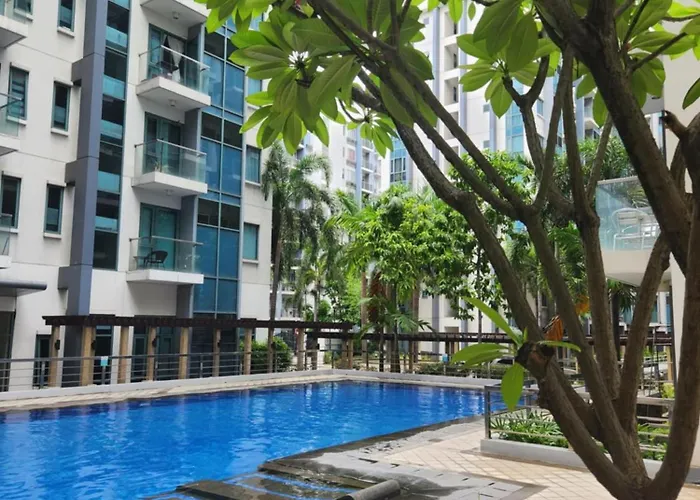 Staycation By Jem - Across Naia T3 In Newport